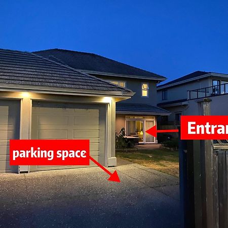 Lucky Suite, Two-Bedroom Suite With Independent Entrance In Richmond Close To Yvr Esterno foto