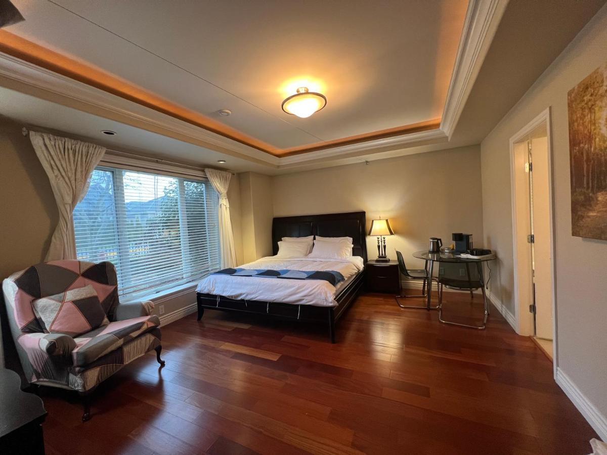 Lucky Suite, Two-Bedroom Suite With Independent Entrance In Richmond Close To Yvr Esterno foto