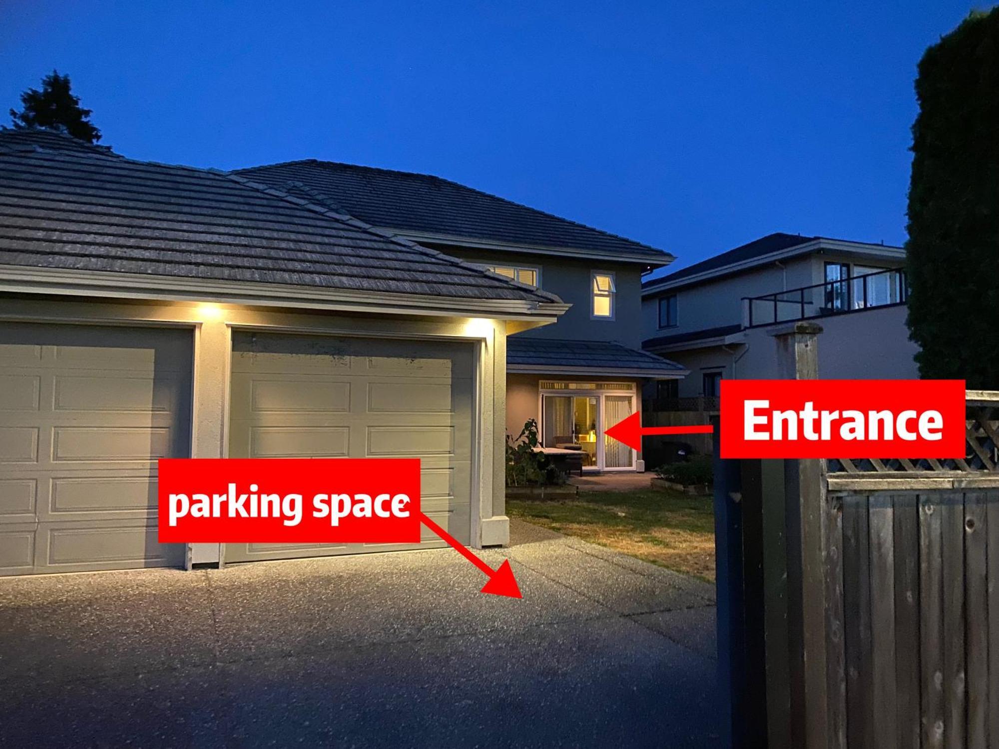 Lucky Suite, Two-Bedroom Suite With Independent Entrance In Richmond Close To Yvr Esterno foto